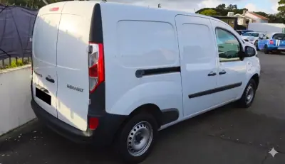 Renault EXPRESS 1.5 DCI BLUE 95 CONFORT 2021 - 13990 EUR, 121868 km - AUTO.MOTO.pt - 121868km - foto 3 de 4