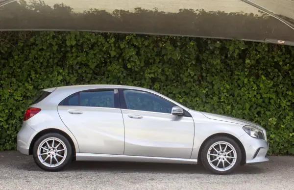 Mercedes-Benz A 180 2016 - 16500 EUR, 136000 km - AUTO.MOTO.pt - 136000km - foto 6 de 16