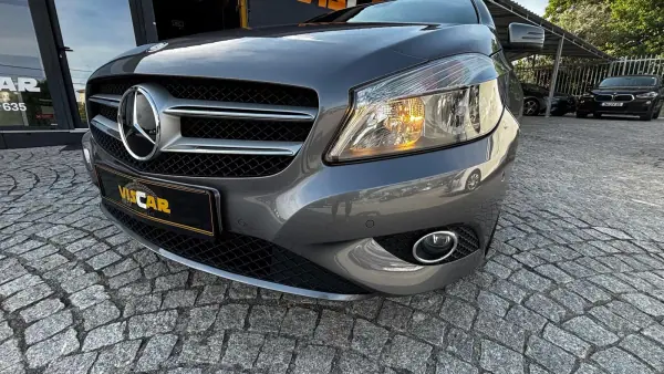 Mercedes-Benz A 180 2012 - 14990 EUR, 129000 km - AUTO.MOTO.pt - 129000km - foto 8 de 16
