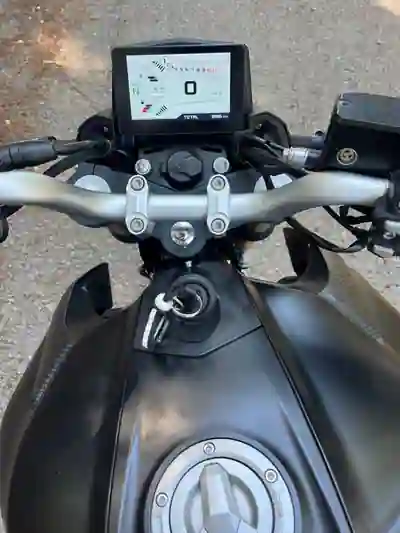 Qjmotor SRT700X 2024 - 2100 EUR, 9000 km - foto 4 de 9