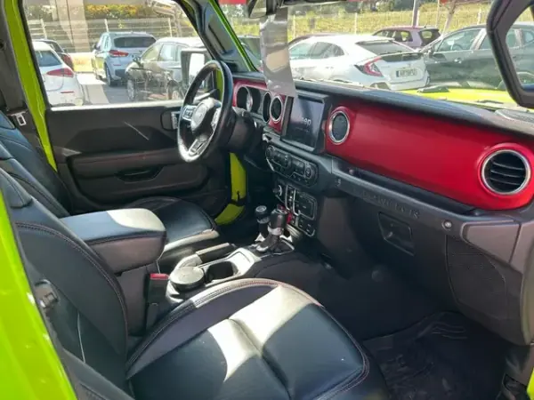 Jeep Wrangler Unlimited 2022 - 66947 EUR, 72000 km - AUTO.MOTO.pt - 72000km - foto 11 de 18