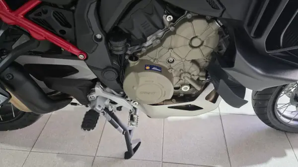 Ducati Multistrada 1260 Enduro 2024 - 28500 EUR, 3867 km - AUTO.MOTO.pt - 3867km - foto 16 de 27