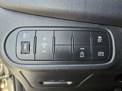 Kia Carens 2018 - 17700 EUR, 104900 km - AUTO.MOTO.pt - 104900km - foto 29 de 52