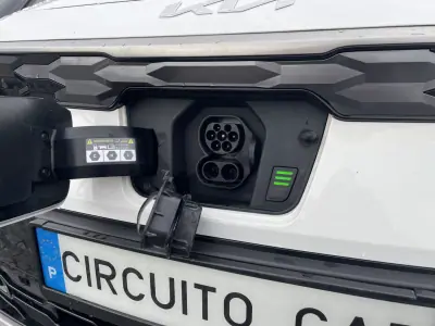 Kia Niro EV 2022 - 25850 EUR, 52642 km - AUTO.MOTO.pt - 52642km - foto 11 de 44