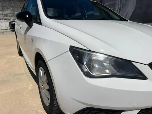 SEAT Ibiza ST 2013 - 6500 EUR, 205000 km - AUTO.MOTO.pt - 205000km - foto 11 de 21