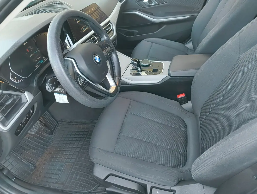 BMW 330 2021 - 29000 EUR, 63500 km - 63500km - foto 12 de 14