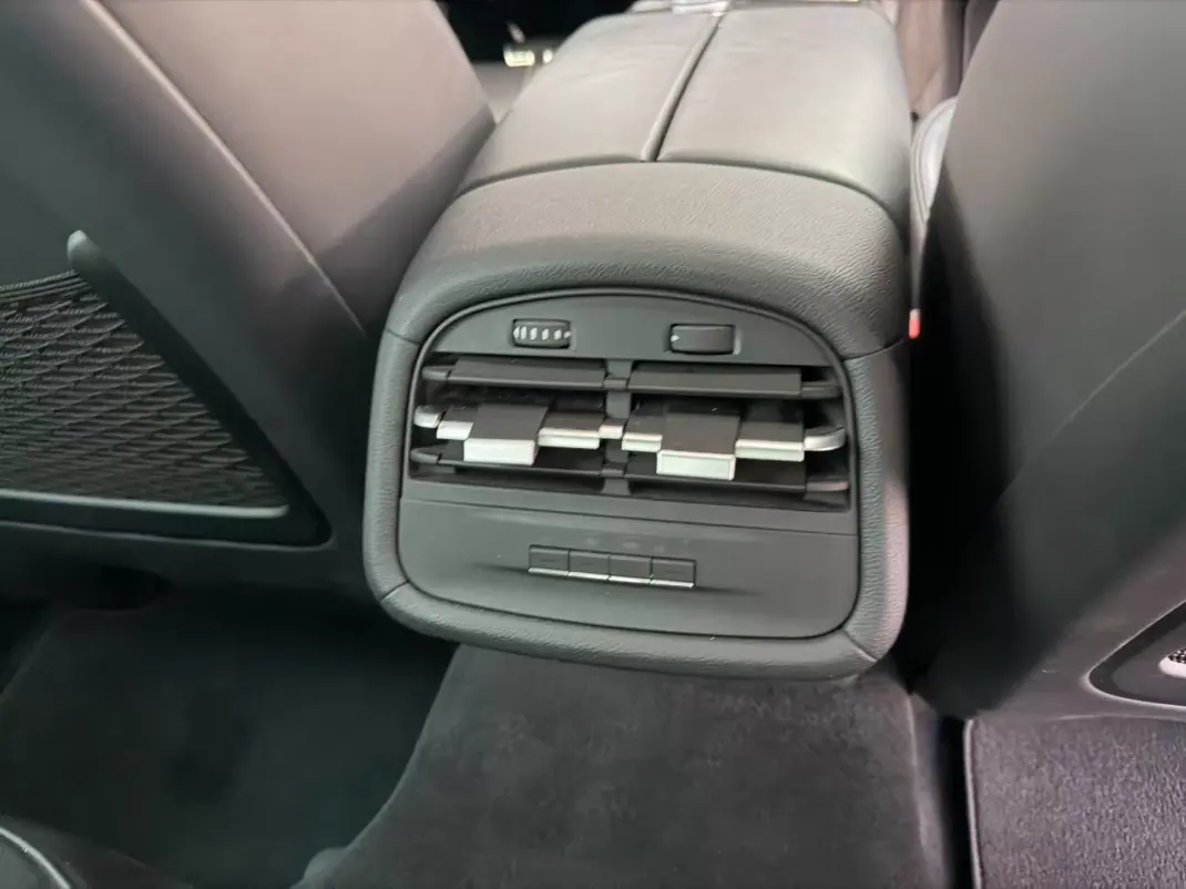Maserati Ghibli 2021 - 62500 EUR, 45000 km - 45000km - foto 25 de 51