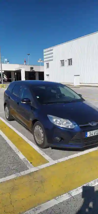 Ford Focus SW 2013 - 5250 EUR, 238000 km - AUTO.MOTO.pt - 238000km - foto 2 de 6