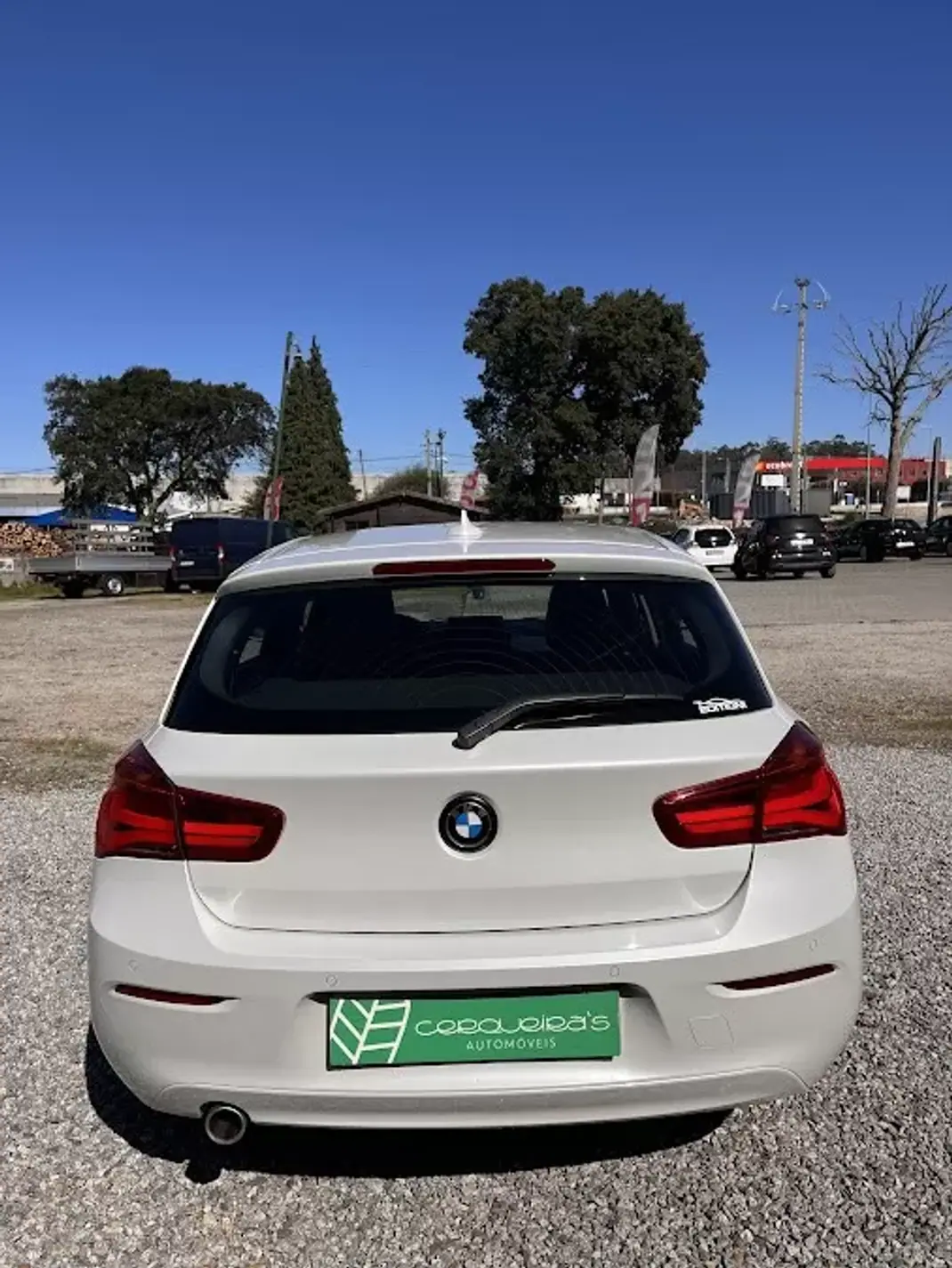 BMW 116 2018 - 16000 EUR, 194000 km - AUTO.MOTO.pt - 194000km - foto 5 de 13