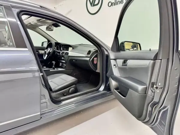 Mercedes-Benz C 220 2013 - 13750 EUR, 177000 km - AUTO.MOTO.pt - 177000km - foto 47 de 54