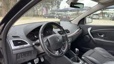 Renault Mégane Sport Tourer 2013 - 9950 EUR, 182000 km - AUTO.MOTO.pt - 182000km - foto 19 de 41