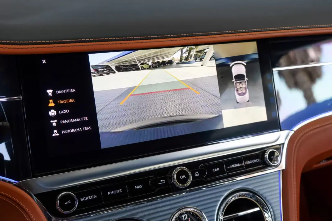 Bentley Continental GTC 2019 - 250000 EUR, 58772 km - AUTO.MOTO.pt - 58772km - foto 21 de 29