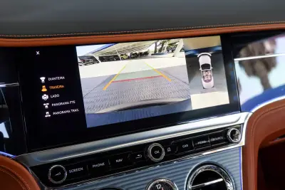 Bentley Continental GTC 2019 - 250000 EUR, 58772 km - AUTO.MOTO.pt - 58772km - foto 21 de 29