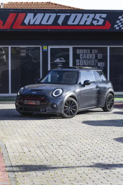 MINI 3 Portas 2014 - 187871km