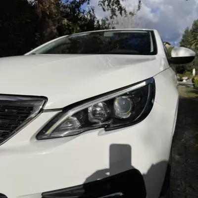 Peugeot 308 SW 2019 - 13990 EUR, 149000 km - AUTO.MOTO.pt - 149000km - foto 18 de 25