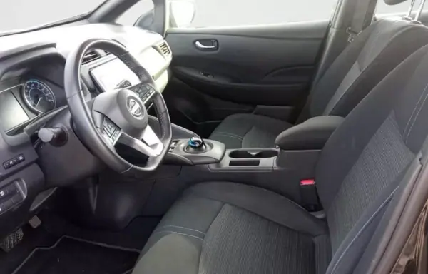 Nissan Leaf 2022 - 15000 EUR, 34000 km - AUTO.MOTO.pt - 34000km - foto 9 de 15