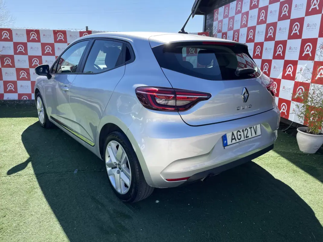 Renault Clio 2021 - 13990 EUR, 136670 km - AUTO.MOTO.pt - 136670km - foto 4 de 20