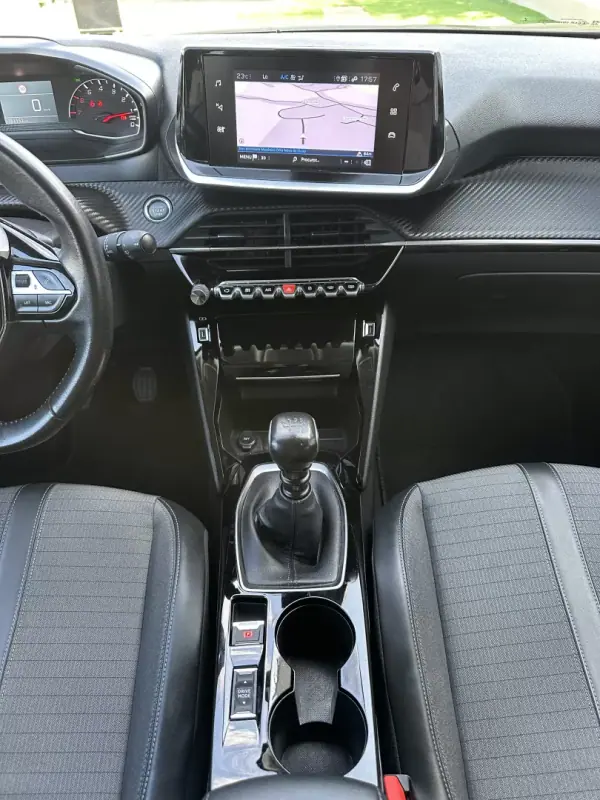 Peugeot 2008 2021 - 14900 EUR, 160000 km - AUTO.MOTO.pt - 160000km - foto 56 de 66