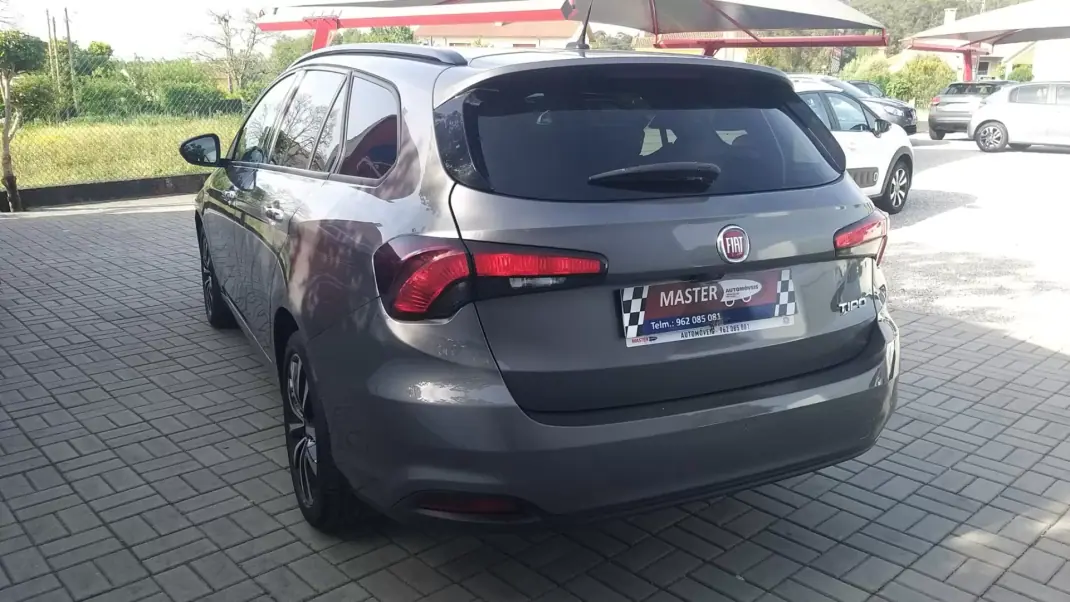 Fiat Tipo Station Wagon 2020 - 14350 EUR, 60939 km - AUTO.MOTO.pt - 60939km - foto 28 de 34