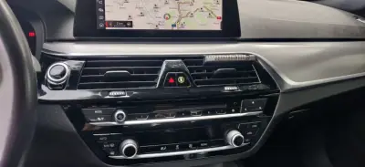 BMW 530e 2019 - 28499 EUR, 113000 km - AUTO.MOTO.pt - 113000km - foto 45 de 51