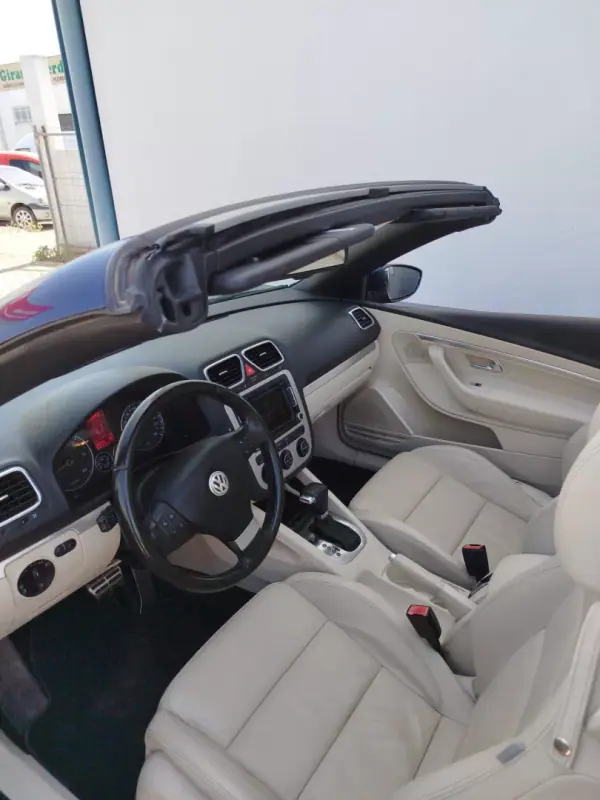 Volkswagen EOS 2010 - 12200 EUR, 159060 km - AUTO.MOTO.pt - 159060km - foto 2 de 15