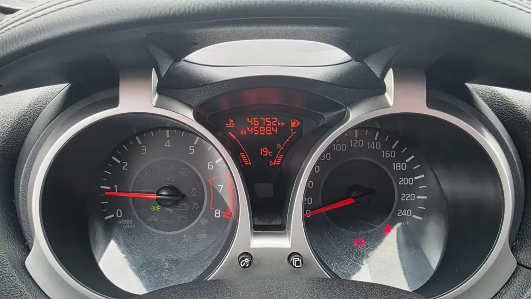 Nissan Juke 2017 - 13990 EUR, 46000 km - AUTO.MOTO.pt - 46000km - foto 17 de 26