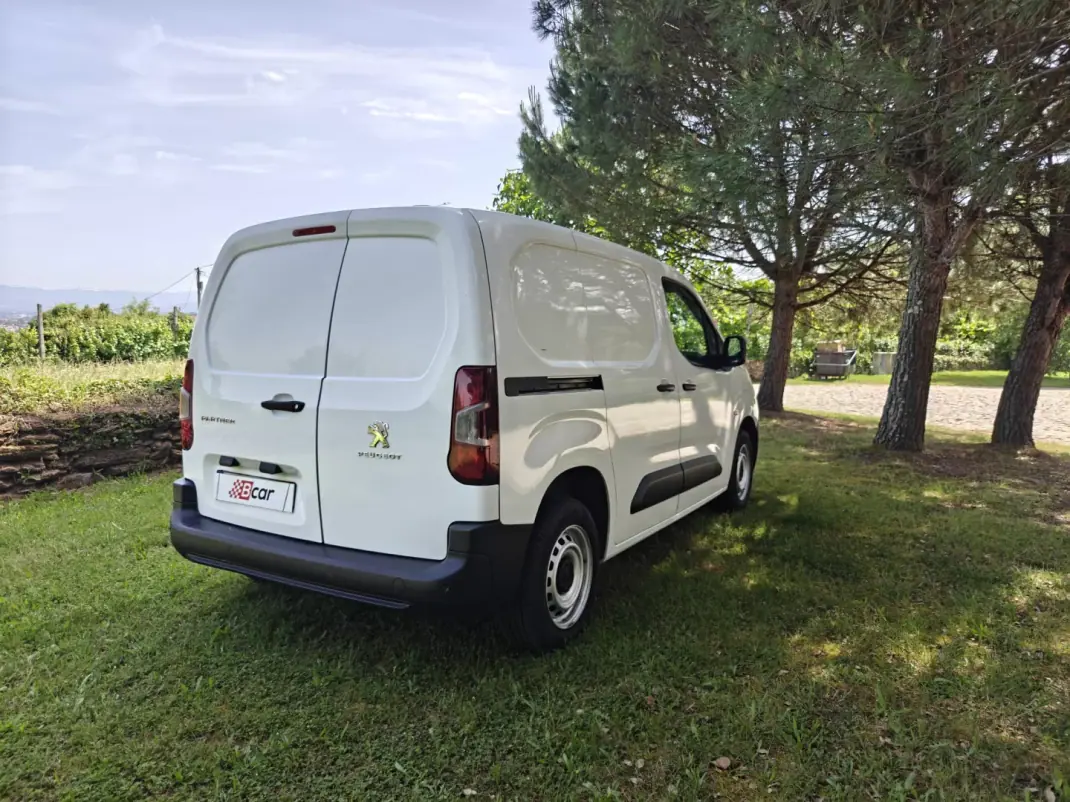 Peugeot PARTNER GIRAFON 2021 - 12900 EUR, 104300 km - AUTO.MOTO.pt - 104300km - foto 12 de 31