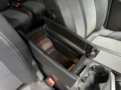 Peugeot 5008 2021 - 24800 EUR, 142000 km - AUTO.MOTO.pt - 142000km - foto 28 de 38