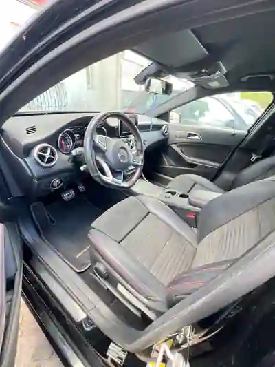 Mercedes-Benz A 180 2016 - 14900 EUR, 170310 km - AUTO.MOTO.pt - 170310km - foto 24 de 27