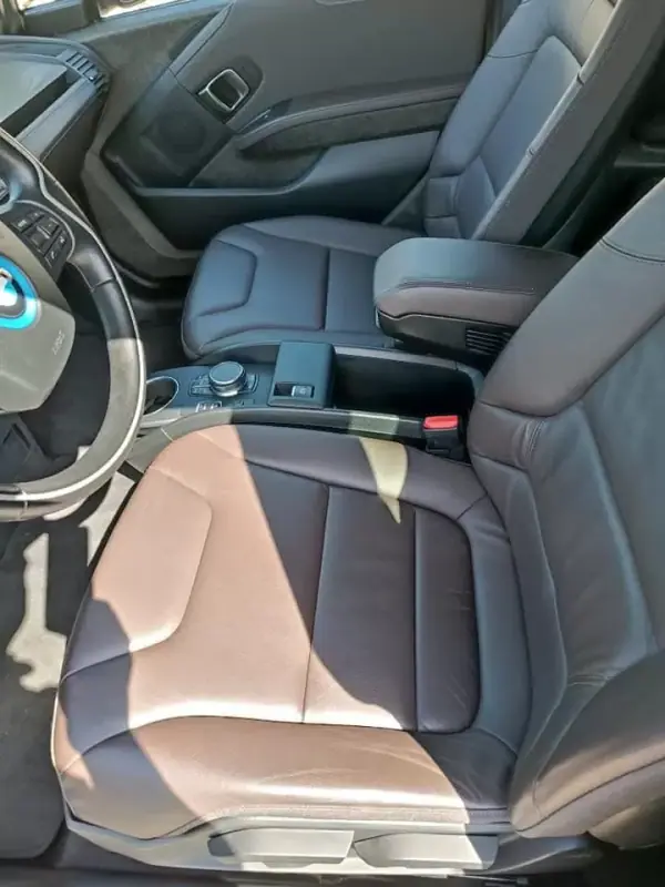 BMW i3 2019 - 24500 EUR, 75900 km - AUTO.MOTO.pt - 75900km - foto 10 de 16