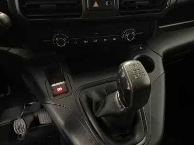 Citroën Berlingo M 2022 - 17750 EUR, 90000 km - AUTO.MOTO.pt - 90000km - foto 10 de 13