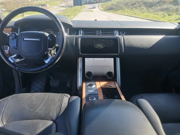 Land Rover Range Rover 2019 - 64900 EUR, 160000 km - AUTO.MOTO.pt - 160000km - foto 8 de 15