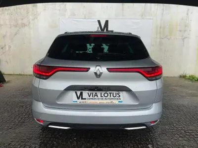 Renault Mégane 2021 - 17000 EUR, 91200 km - AUTO.MOTO.pt - 91200km - foto 5 de 10