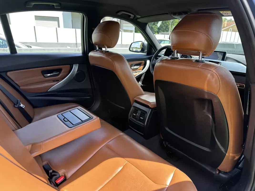 BMW 320 2015 - 14900 EUR, 240000 km - AUTO.MOTO.pt - 240000km - foto 52 de 59