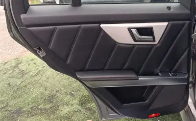 Mercedes-Benz GLK 250 2014 - 18950 EUR, 184000 km - AUTO.MOTO.pt - 184000km - foto 17 de 19