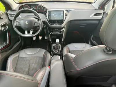 Peugeot 2008 2017 - 9990 EUR, 107000 km - AUTO.MOTO.pt - 107000km - foto 10 de 42