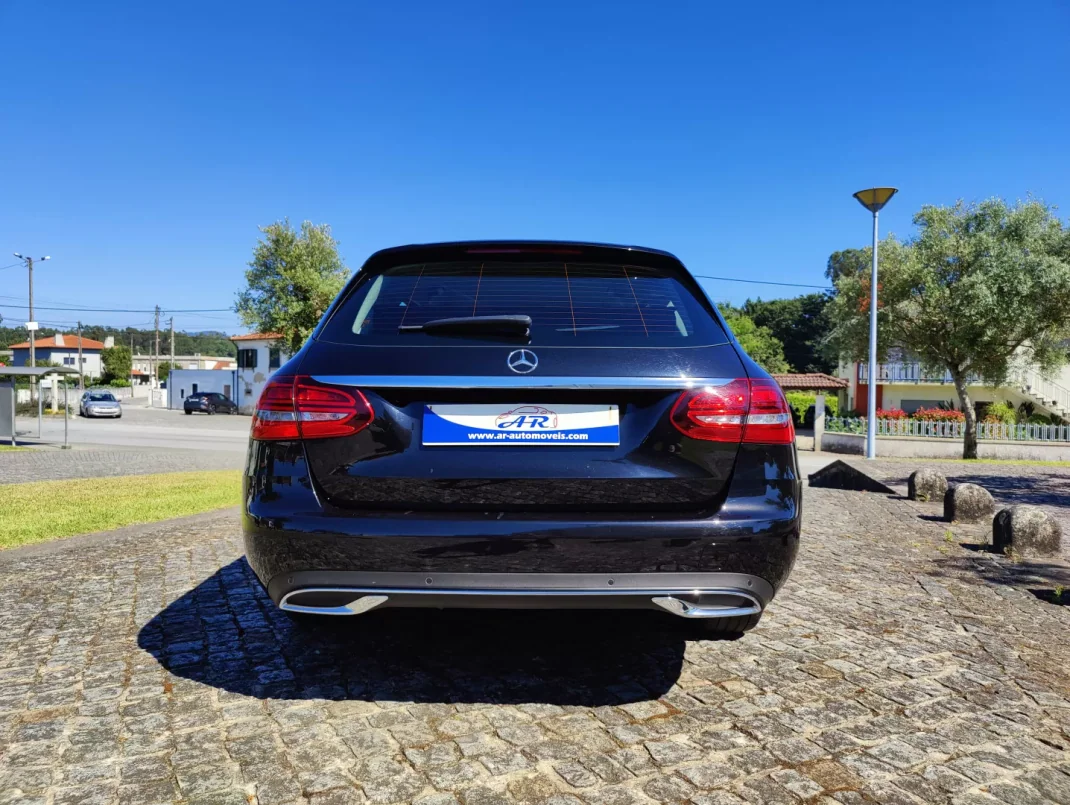 Mercedes-Benz C 180 2019 - 22950 EUR, 142123 km - AUTO.MOTO.pt - 142123km - foto 5 de 11