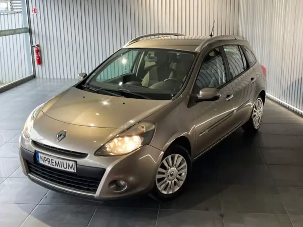 Renault Clio Break 2012 - 6500 EUR, 190800 km - AUTO.MOTO.pt - 190800km - foto 11 de 34