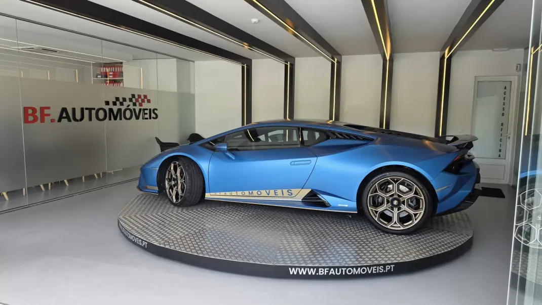 Lamborghini Huracán 2024 - 397500 EUR, 11996 km - AUTO.MOTO.pt - 11996km - foto 14 de 79