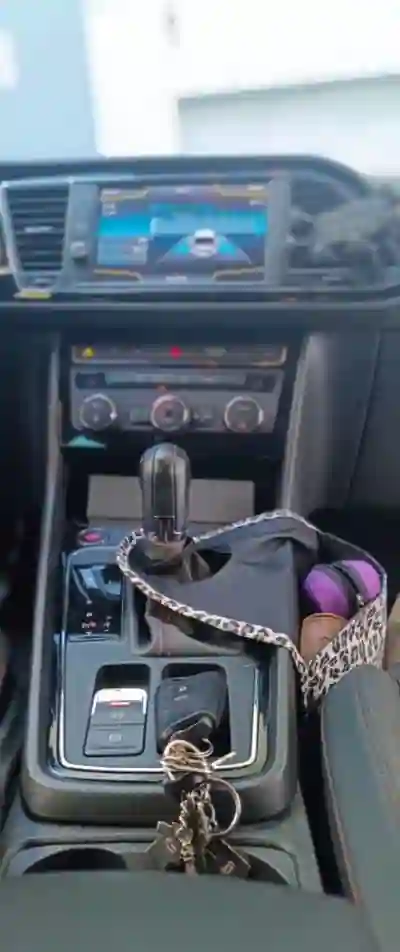 SEAT Leon ST 2017 - 13000 EUR, 170000 km - AUTO.MOTO.pt - 170000km - foto 13 de 13