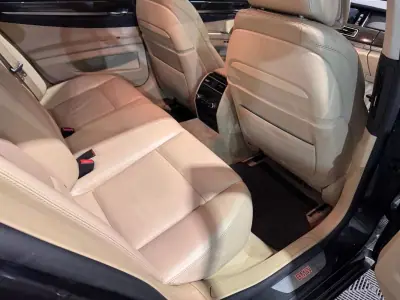 BMW 740 2014 - 21900 EUR, 306500 km - AUTO.MOTO.pt - 306500km - foto 15 de 55