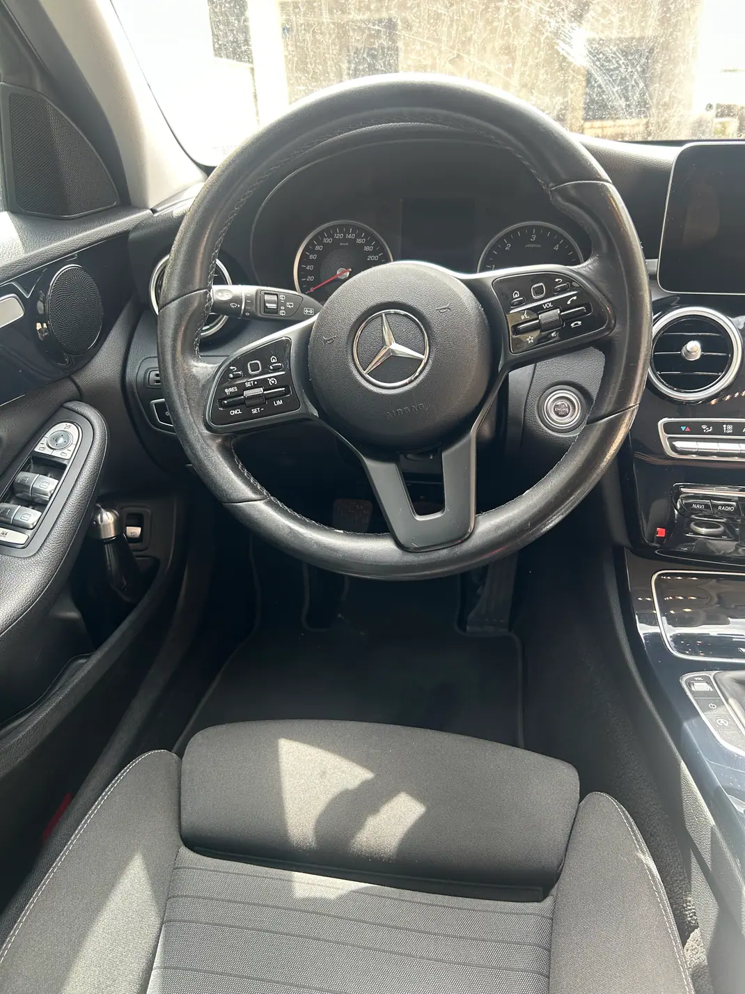 Mercedes-Benz C 180 2019 - 16500 EUR, 215000 km - 215000km - foto 12 de 13