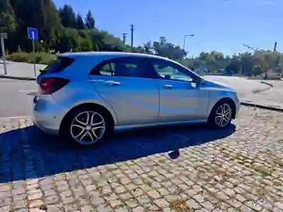 Mercedes-Benz A 180 2017 — foto 4 de 9