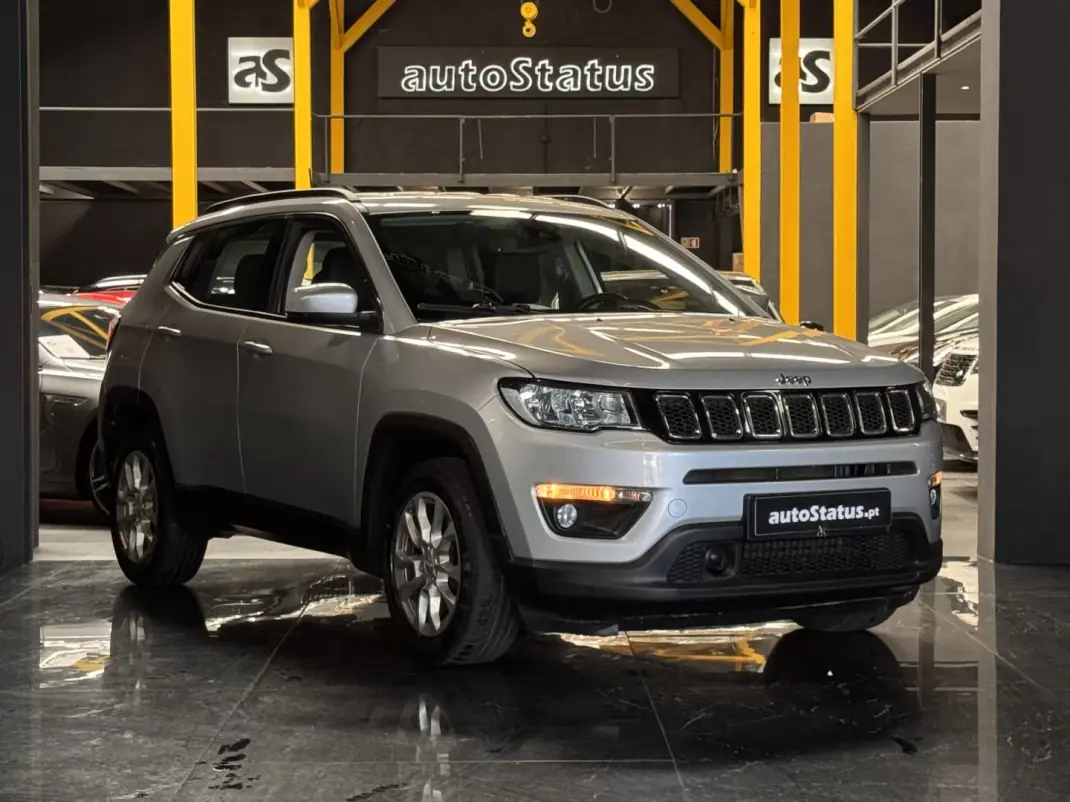 Jeep Compass 2021 - 18990 EUR, 40400 km - AUTO.MOTO.pt - 40400km - foto 2 de 27