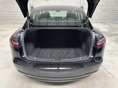 Tesla Model 3 2021 - 26450 EUR, 64959 km - AUTO.MOTO.pt - 64959km - foto 51 de 53