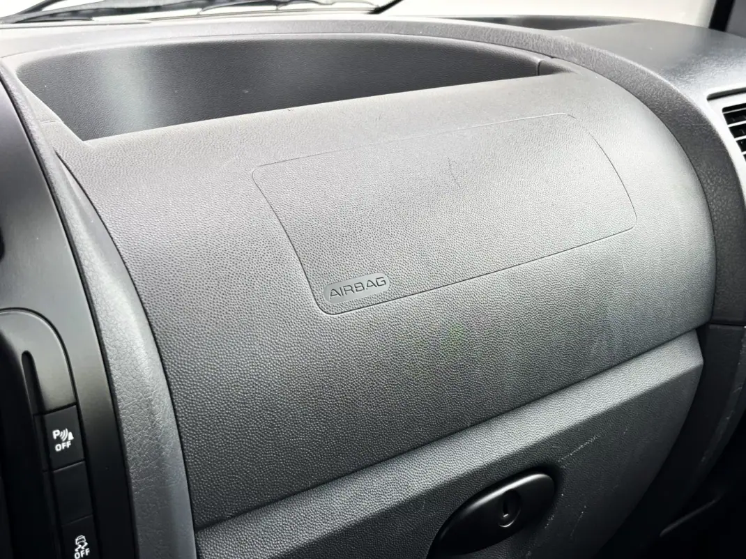 Citroën Jumpy 2015 - 16900 EUR, 135000 km - AUTO.MOTO.pt - 135000km - foto 36 de 39