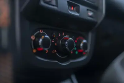 Dacia Duster 2015 - 10900 EUR, 150410 km - AUTO.MOTO.pt - 150410km - foto 21 de 33