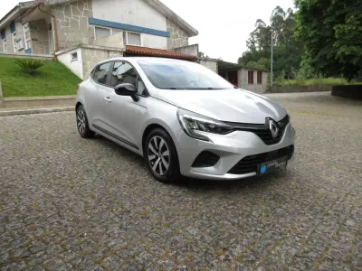 Renault Clio 2022 - 13490 EUR, 149000 km - AUTO.MOTO.pt - 149000km - foto 11 de 42