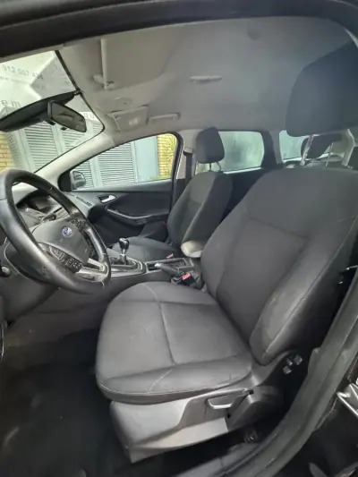 Ford Focus SW 2017 - 9980 EUR, 125000 km - AUTO.MOTO.pt - 125000km - foto 14 de 15
