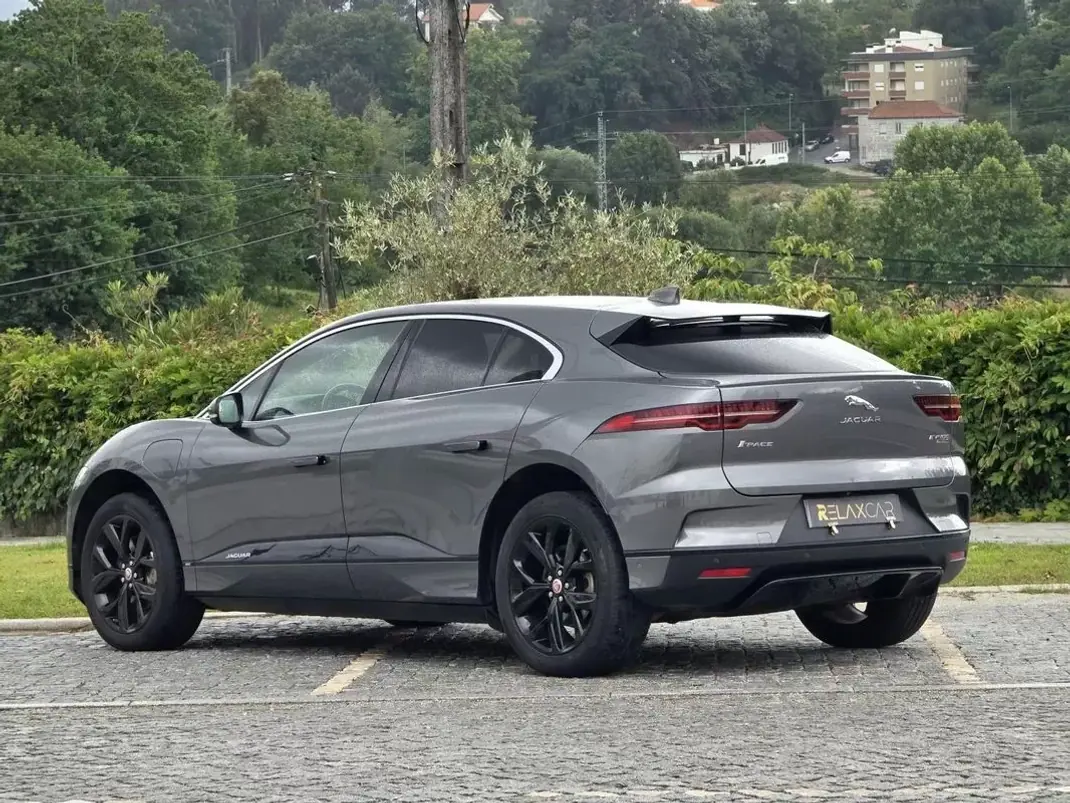 Jaguar I-Pace 2020 - 25999 EUR, 93000 km - AUTO.MOTO.pt - 93000km - foto 25 de 28
